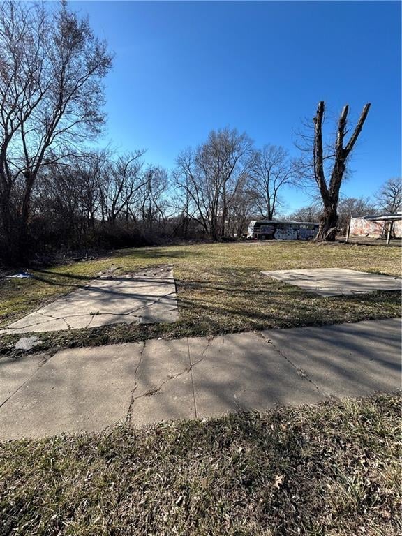 2738 Jackson Ave, Kansas City, MO 64128