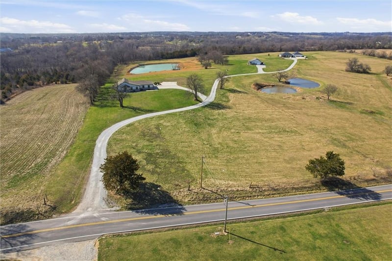 3826 S Sweeney Rd, Grain Valley, MO 64029