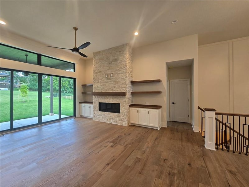 2750 Heartland Rd, Lee's Summit, MO 64082
