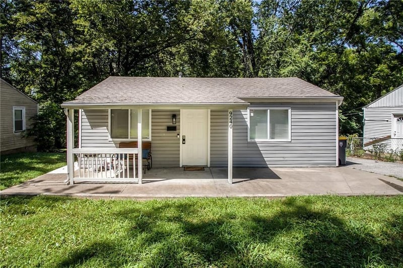9240 Mcgee St, Kansas City, MO 64114