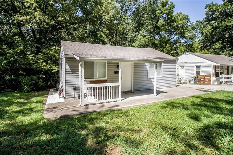 9240 Mcgee St, Kansas City, MO 64114