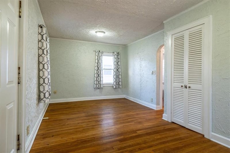 7730 Jefferson St, Kansas City, MO 64114