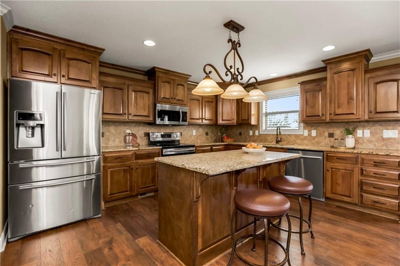 10312 Tullis Dr, Kansas City, MO 64157