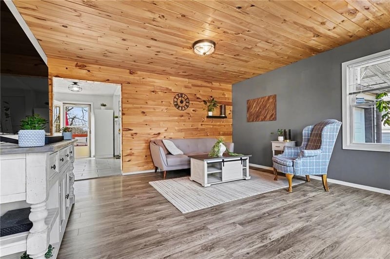 3434 Monterey Ave, Kansas City, MO 64117