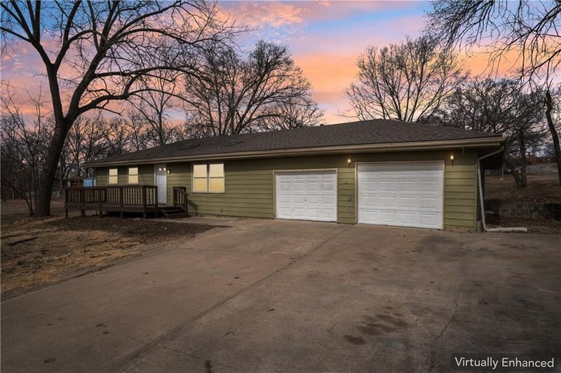 306 165th St, Belton, MO 64012