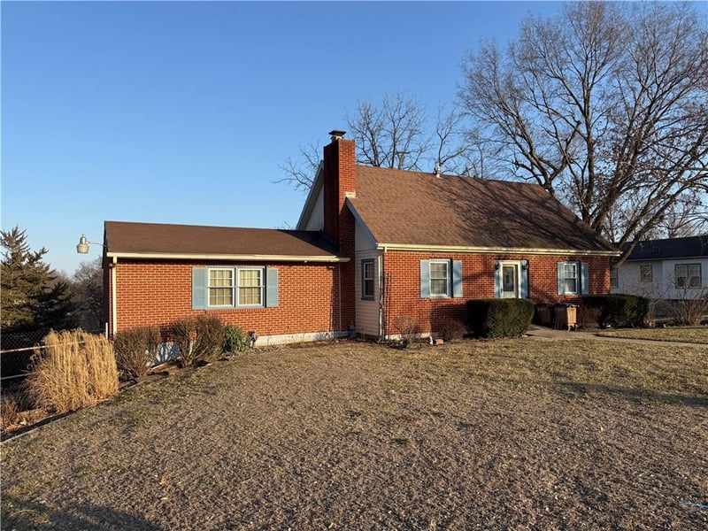 404 14th St, Atchison, KS 66002