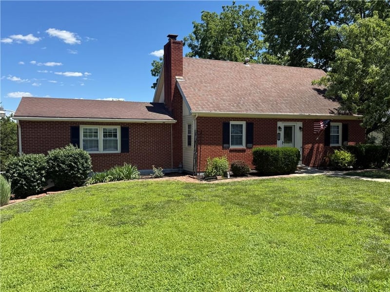 404 14th St, Atchison, KS 66002