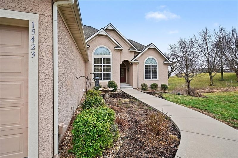 15423 N Mount Olivet Rd, Smithville, MO 64089