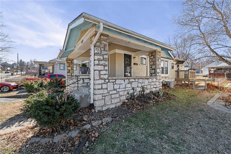 422 N Kensington Ave, Kansas City, MO 64123