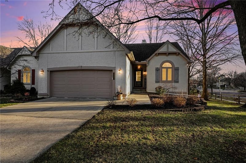 7865 118th Ter, Overland Park, KS 66210