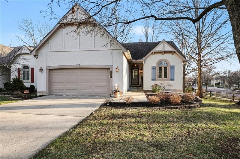 7865 118th Ter, Overland Park, KS 66210