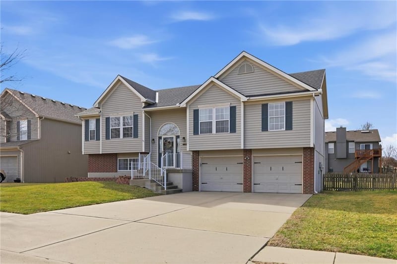 11220 Pennsylvania Ave, Kansas City, MO 64155