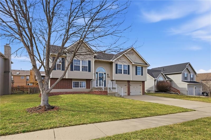 11220 Pennsylvania Ave, Kansas City, MO 64155