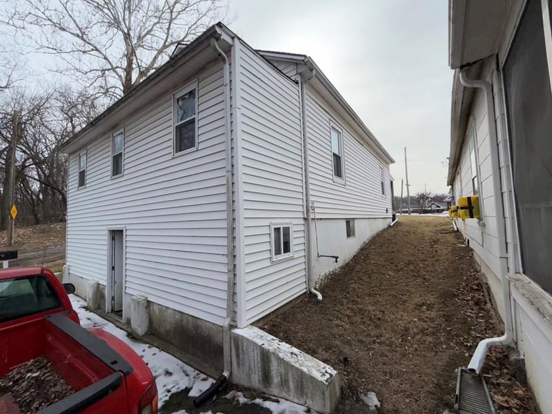 11229 Evans St, Sugar Creek, MO 64050