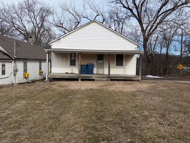 11229 Evans St, Sugar Creek, MO 64050