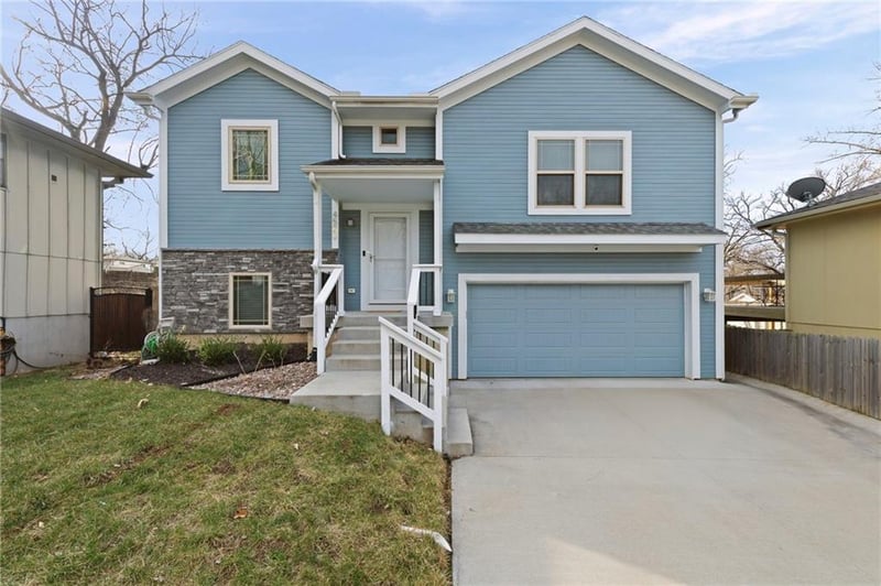 4523 NE 47th St, Kansas City, MO 64117