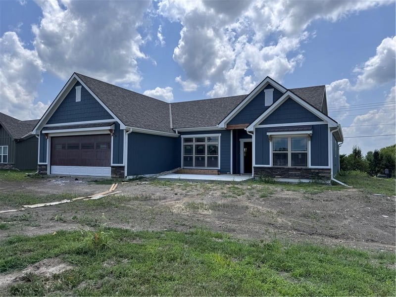 1205 Weston Ln, Cameron, MO 64429