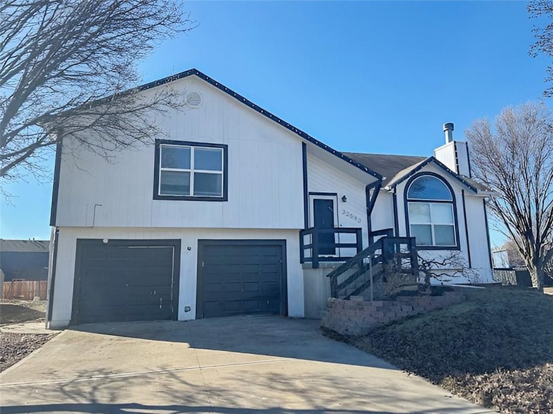 32593 172nd Ter, Gardner, KS 66030