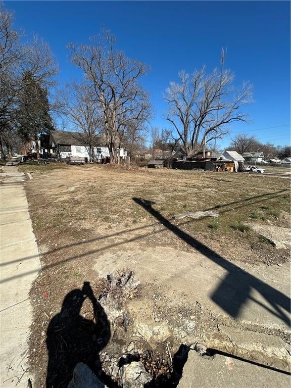 5204 24 St, Kansas City, MO 64127