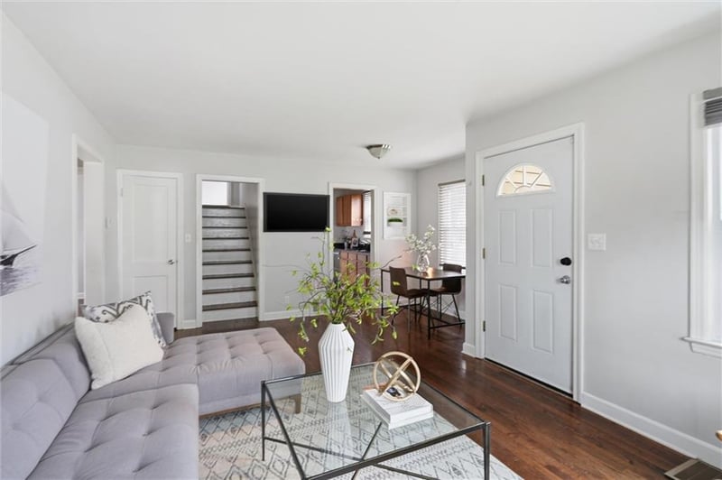 8324 Belleview Ave, Kansas City, MO 64114