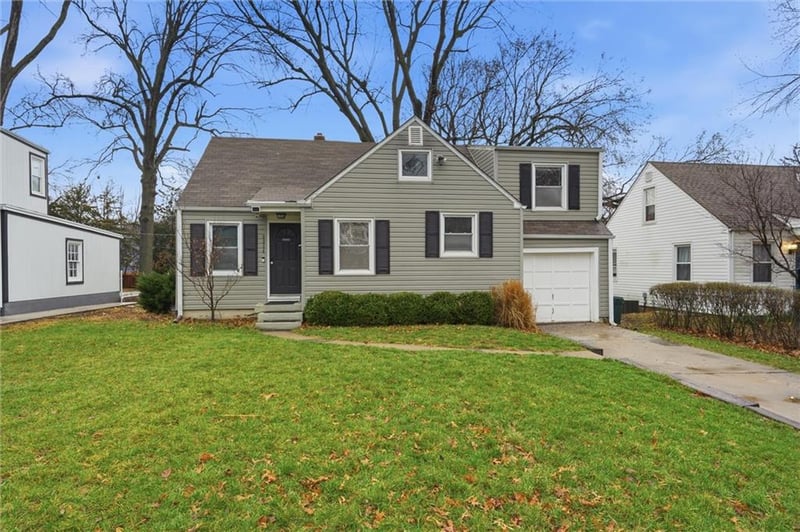 8324 Belleview Ave, Kansas City, MO 64114