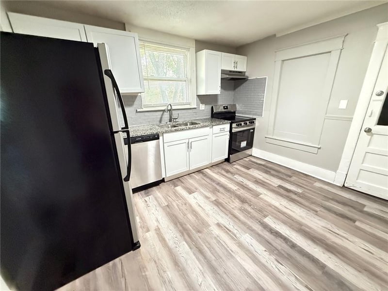 3825 56th St, Kansas City, MO 64130