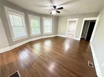3825 E 56th St, Kansas City, MO 64130