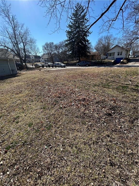 7141 Agnes Ave, Kansas City, MO 64132