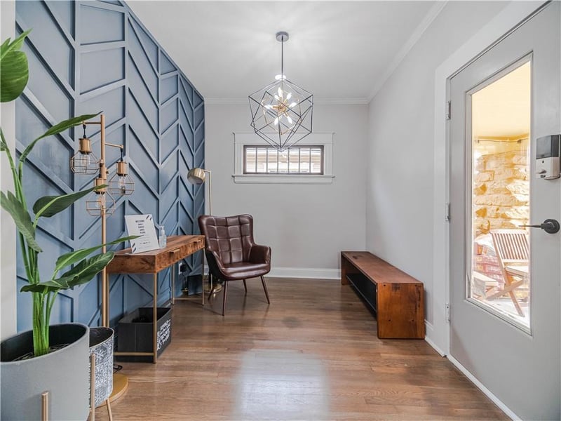 700 43rd St, Kansas City, MO 64110