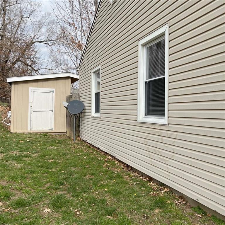 300 9th St, Warrensburg, MO 64093