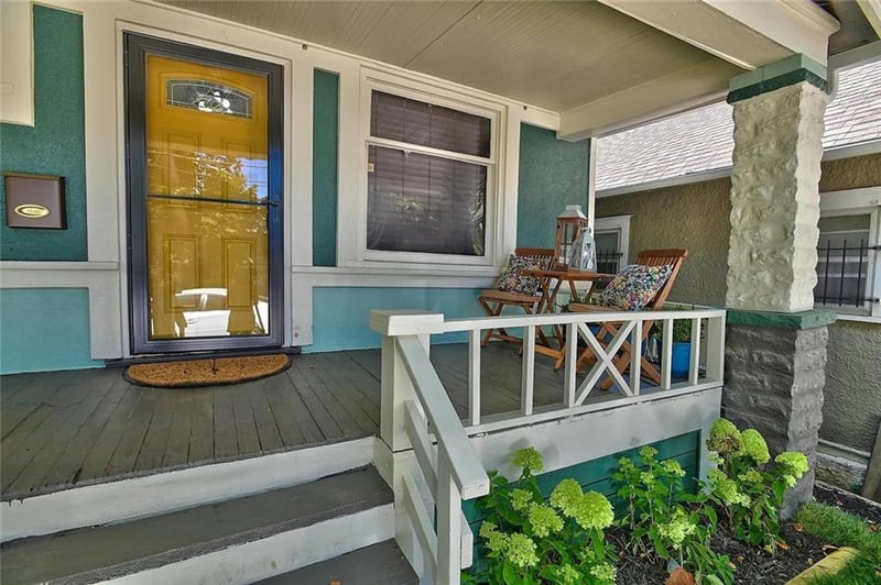 703 43rd St, Kansas City, MO 64110