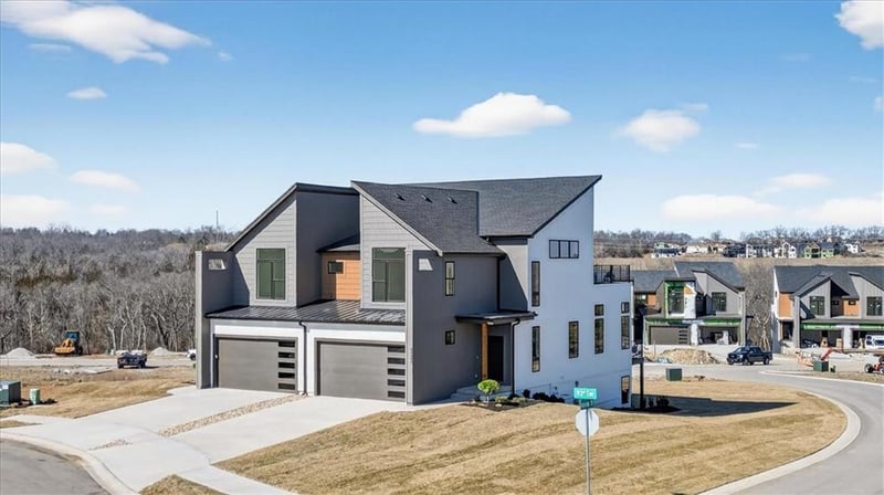 22502 93rd Ter, Lenexa, KS 66227
