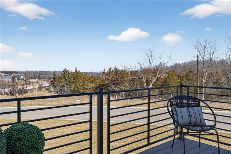 22502 93rd Ter, Lenexa, KS 66227
