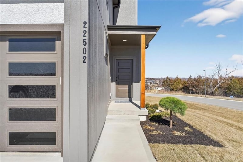 22504 93rd Ter, Lenexa, KS 66227