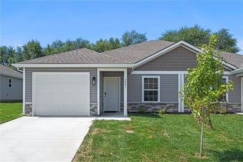 3912 NW 93rd St, Kansas City, MO 64154
