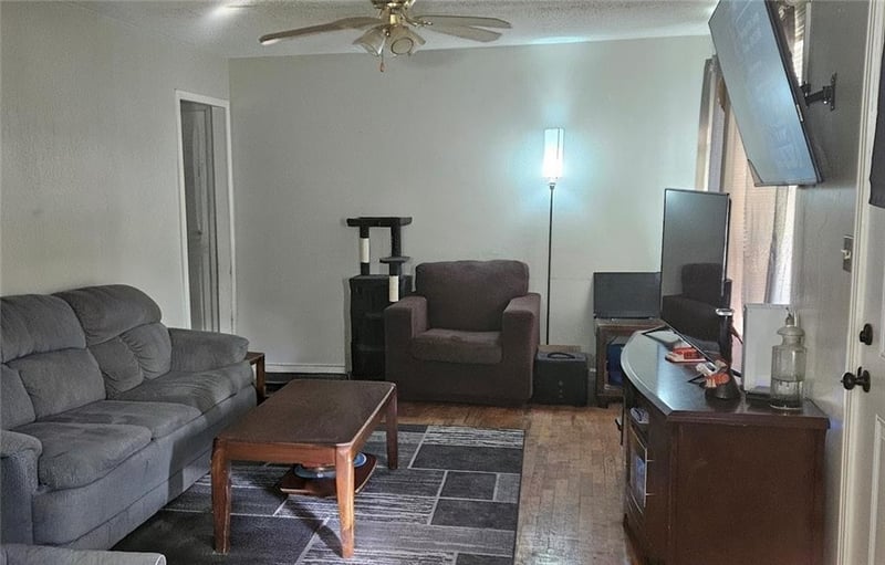 411 North St, Warrensburg, MO 64093