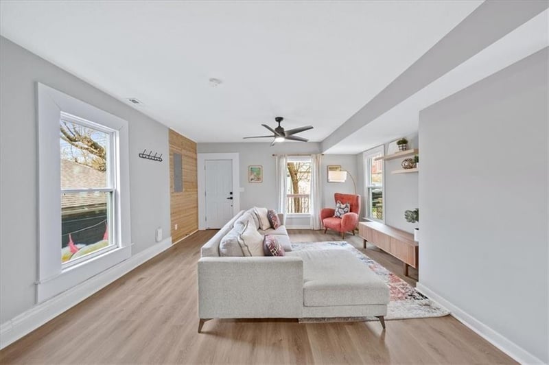 1015 29th St, Kansas City, MO 64108