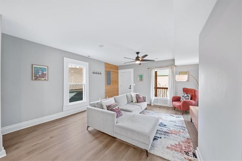 1015 29th St, Kansas City, MO 64108