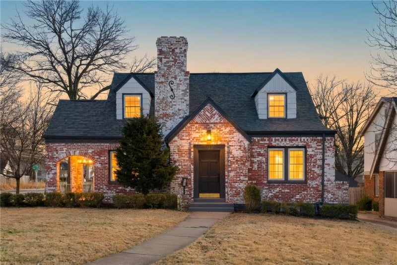 247 74th Ter, Kansas City, MO 64114