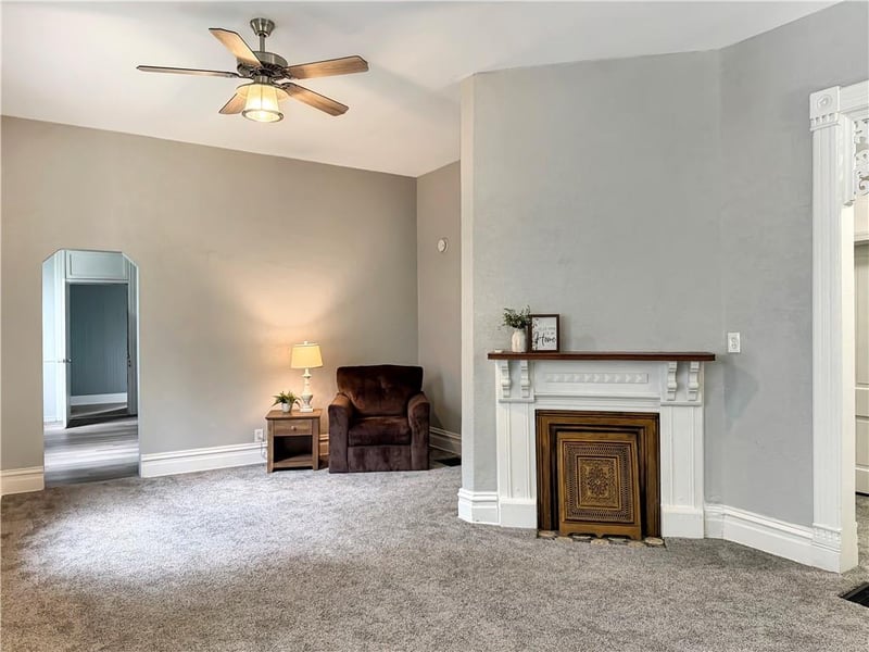 1703 Main St, Lexington, MO 64067