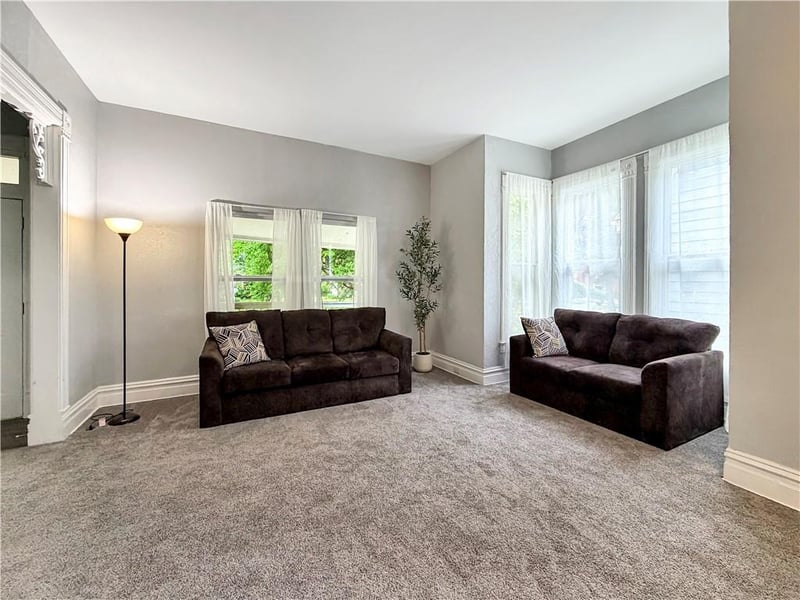 1703 Main St, Lexington, MO 64067
