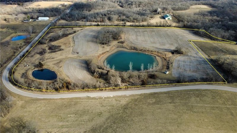 C Hw, Rayville, MO 64085