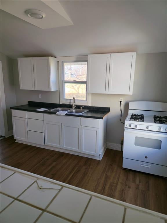604 Market St, Holden, MO 64040