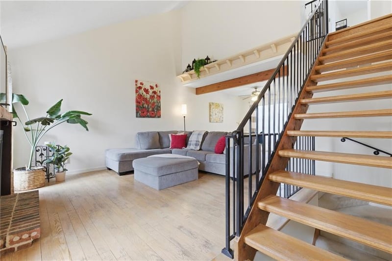 5737 London Ave, Kansas City, MO 64151