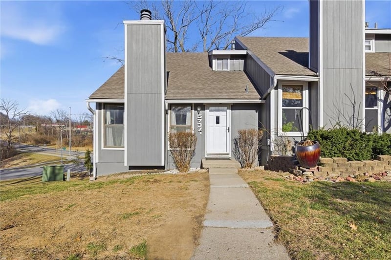 5737 London Ave, Kansas City, MO 64151