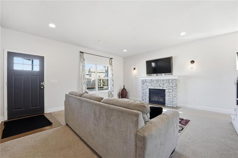 12629 Charlotte St, Kansas City, MO 64146