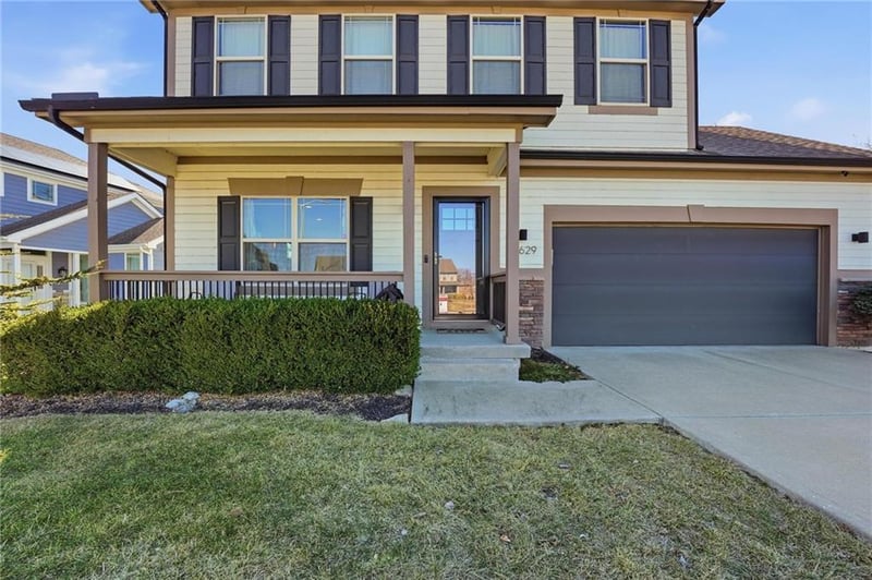 12629 Charlotte St, Kansas City, MO 64146