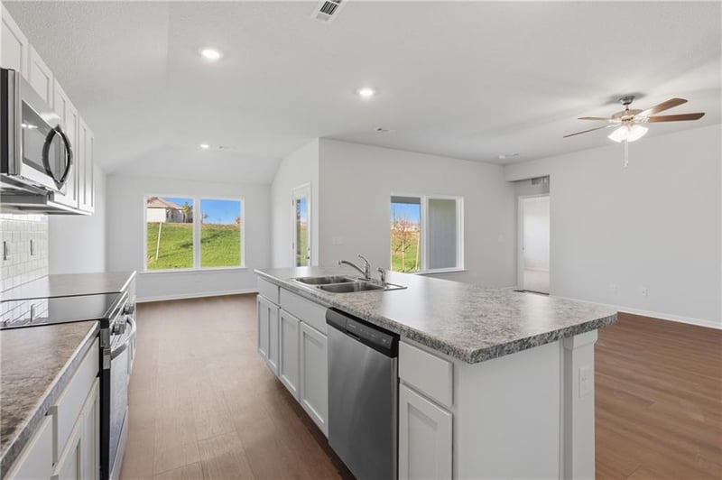 20262 W 195th St, Spring Hill, KS 66083