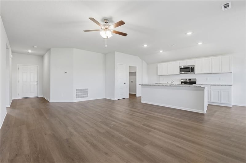 20262 W 195th St, Spring Hill, KS 66083