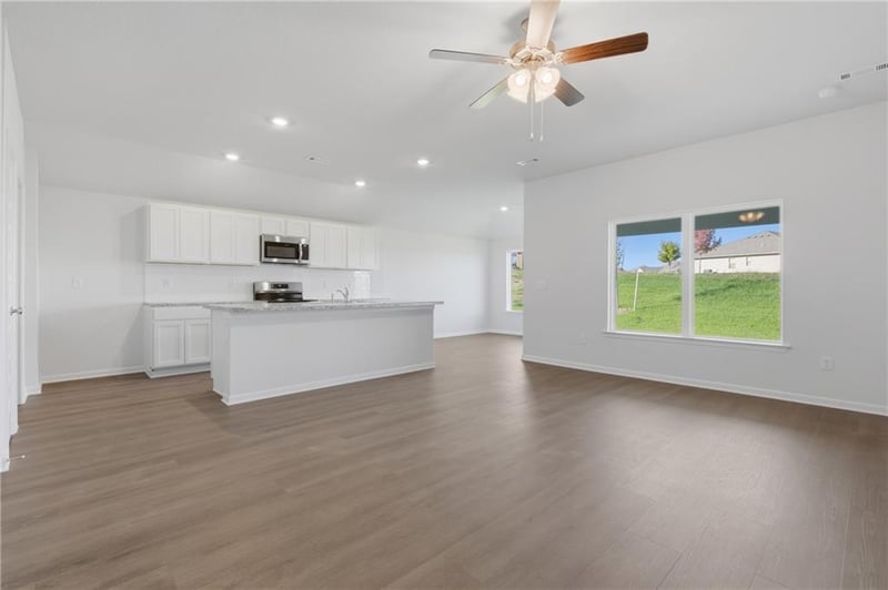 20262 W 195th St, Spring Hill, KS 66083